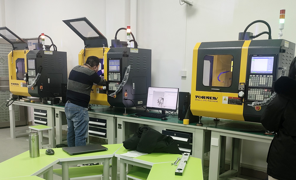 桌面五軸加工中心